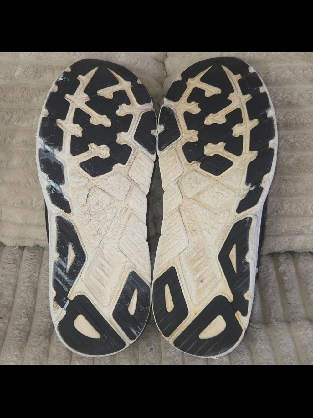 Hoka Arahi 7 Men's Running Shoes Size 12 2E (Wide) Black White Sneakers DZ2617-1 - Picture 7 of 9